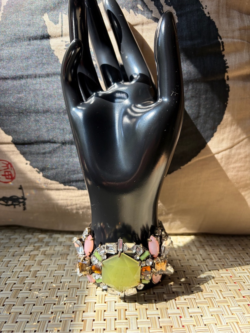 J CREW CHUNKY GREEN PINK LUCITE BLUSH CLEAR AMBER
RHINESTONE FLOWER BRACELET.